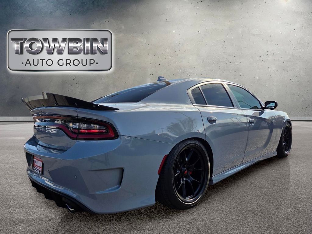 Used 2020 Dodge Charger GT w/ Blacktop Package RWD image 4
