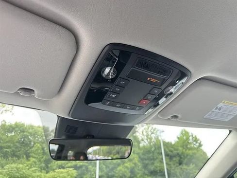 New 2026 Kia Carnival EX FWD image 12