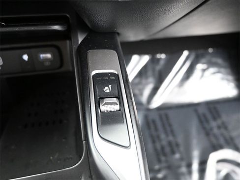 Certified 2023 Kia Sorento EX image 32