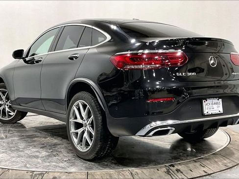 Used 2023 Mercedes-Benz GLC 300 4MATIC Coupe image 11