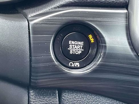 Used 2020 Jeep Grand Cherokee Laredo AWD/4WD image 33