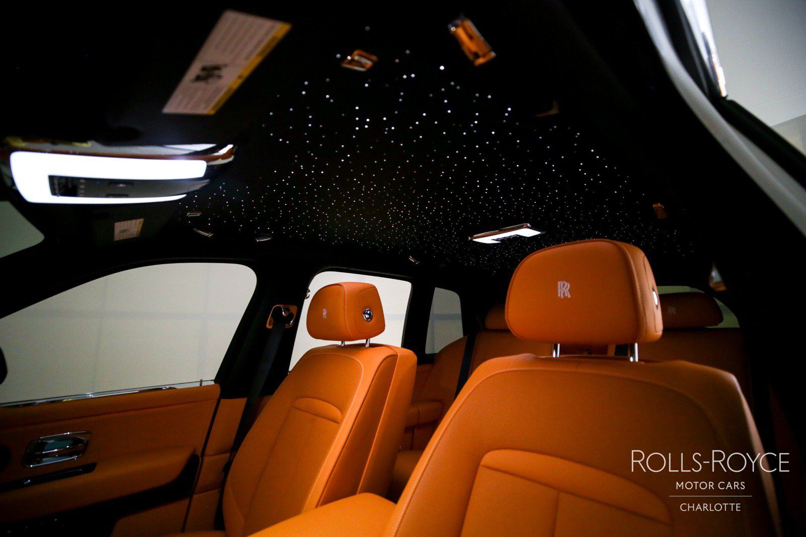 Used 2025 Rolls-Royce Cullinan AWD/4WD image 12