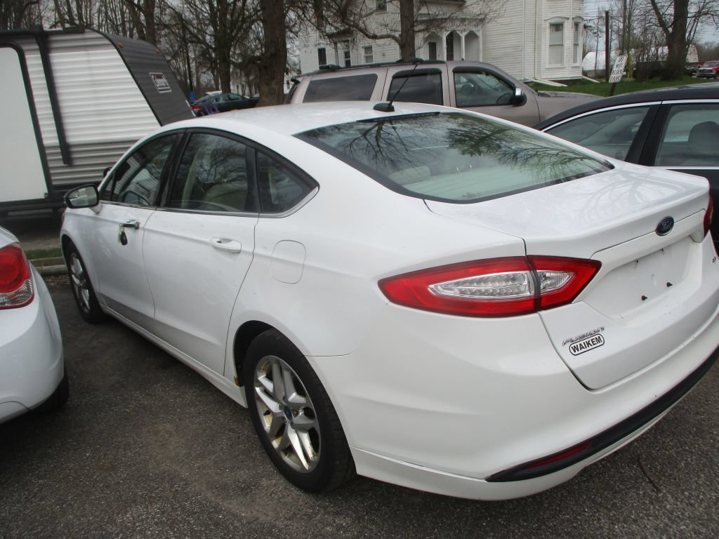 Used 2013 Ford Fusion SE FWD image 5