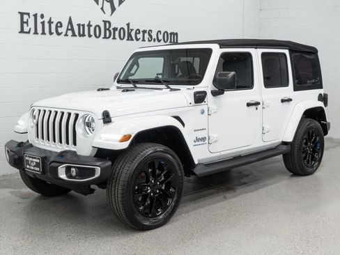 Used 2023 Jeep Wrangler Unlimited Sahara w/ Cold Weather Group AWD/4WD image 33