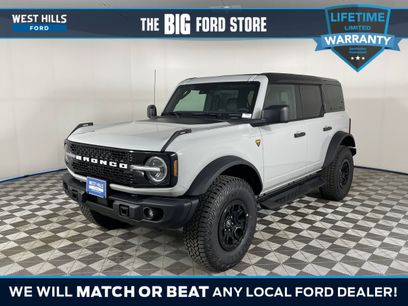 New 2026 Ford Bronco Badlands w/ Wildtrak Package