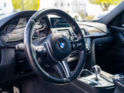 Used 2015 BMW M3 RWD image 15