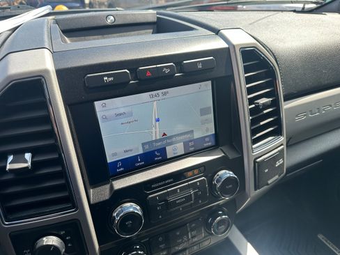 Used 2020 Ford F350 Lariat image 6