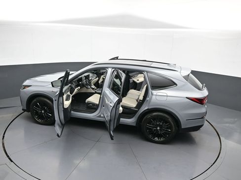 Used 2025 Acura MDX A-Spec image 47