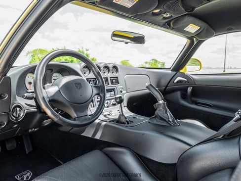 Used 2001 Dodge Viper GTS RWD image 32