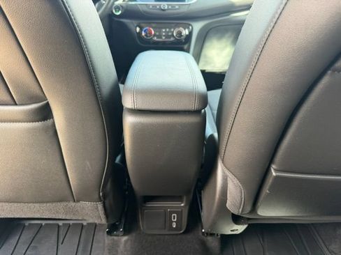 Used 2023 Buick Encore GX Preferred w/ Cold Weather Comfort Package AWD/4WD image 19