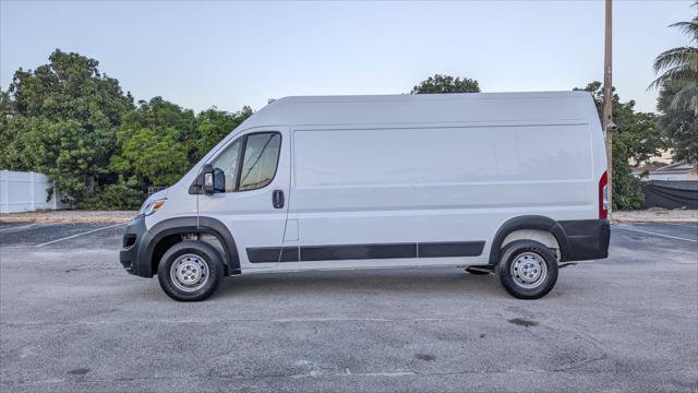Used 2023 RAM ProMaster 2500 FWD image 3