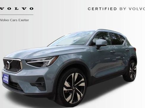 Used 2023 Volvo XC40 B5 Plus w/ Protection Package Premier AWD/4WD image 3