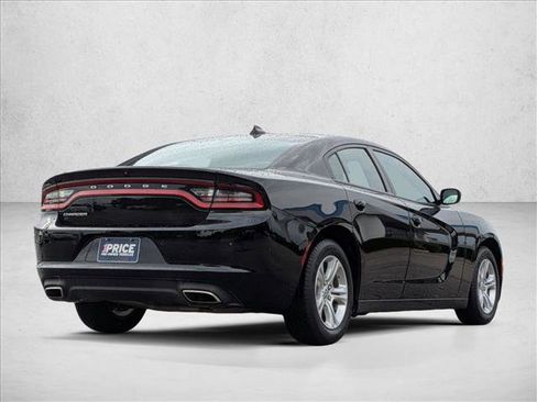 Used 2023 Dodge Charger SXT RWD image 5