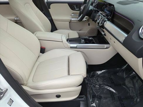 Used 2026 Mercedes-Benz GLB 250 image 22