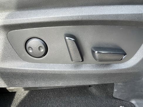 Used 2023 Nissan Pathfinder SL image 13