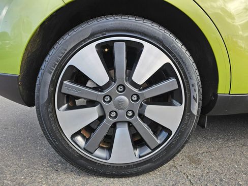 Used 2014 Kia Soul ! w/ Sun & Sound Package image 27