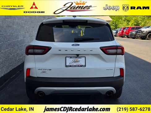 Used 2025 Ford Escape Active AWD/4WD image 4