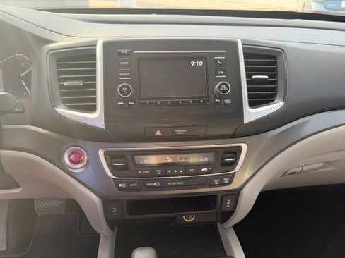 Used 2017 Honda Ridgeline RTL image 12
