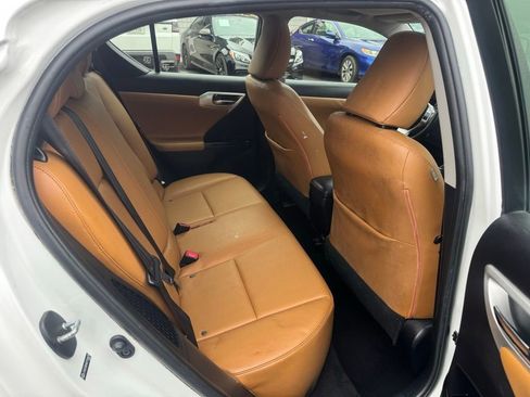 Used 2013 Lexus CT 200h w/ Premium Pkg w/Navigation image 22