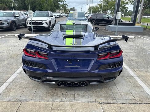 Used 2025 Chevrolet Corvette Z06 w/ Stealth Interior Trim Package RWD image 7
