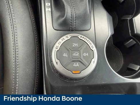 Used 2025 Ford Bronco Badlands AWD/4WD image 31