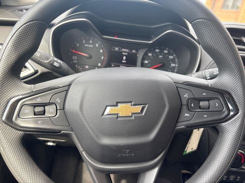 Used 2023 Chevrolet TrailBlazer LS image 27