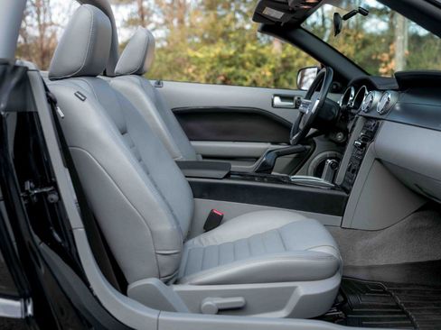 Used 2008 Ford Mustang GT image 43