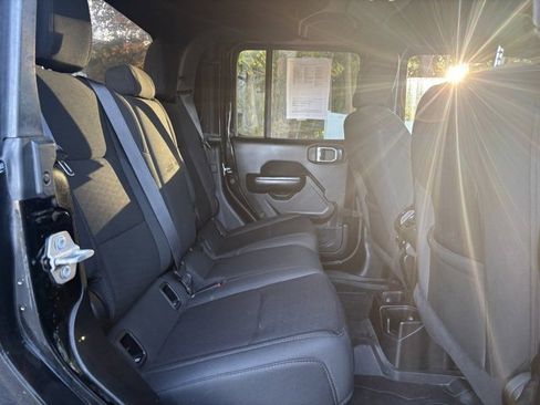 Used 2020 Jeep Gladiator Sport w/ Quick Order Package 24S image 18