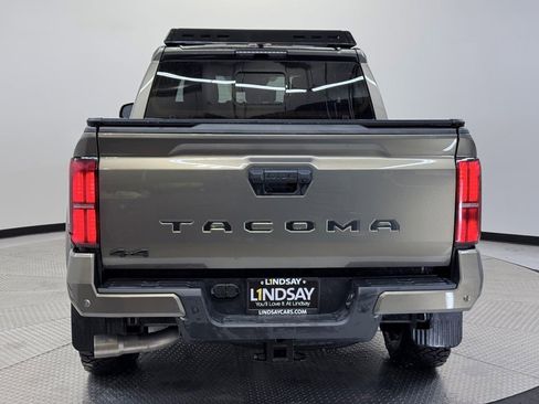 Used 2024 Toyota Tacoma TRD Sport image 11