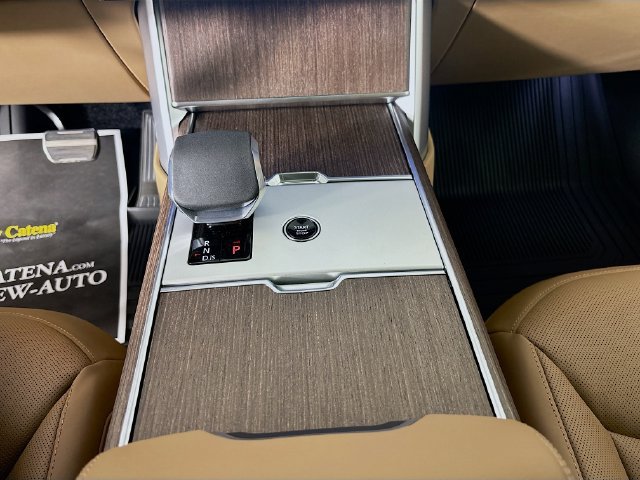 New 2026 Land Rover Range Rover Long Wheelbase SE AWD/4WD image 18