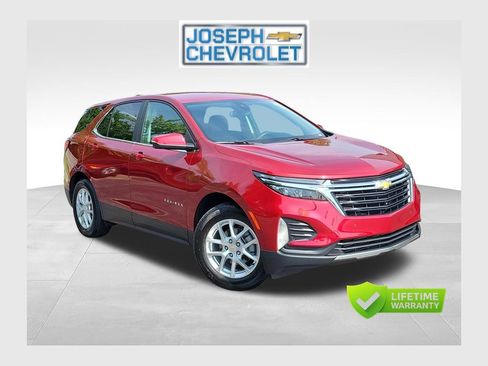 Used 2024 Chevrolet Equinox LT FWD image 1