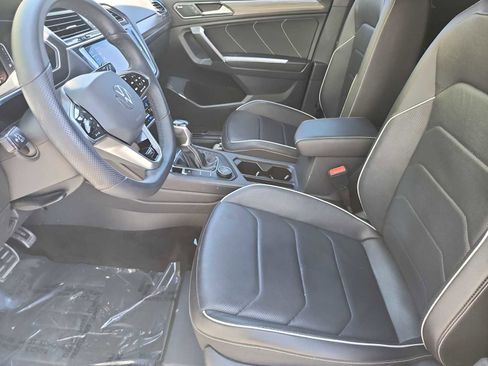 Used 2022 Volkswagen Tiguan SEL R-Line AWD/4WD image 15