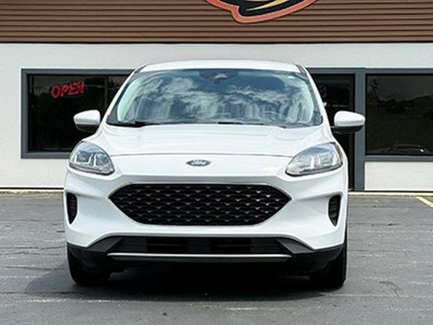 Used 2021 Ford Escape SE FWD image 8