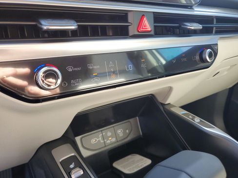 New 2026 Kia Sorento EX FWD image 21