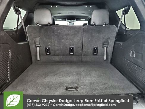 Used 2024 Chevrolet Suburban LT image 24