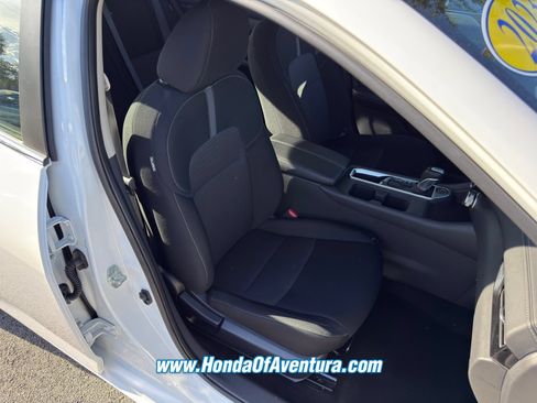 Used 2023 Nissan Sentra SV FWD image 7
