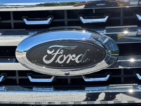 Used 2024 Ford F250 Lariat w/ FX4 Off-Road Package AWD/4WD image 39