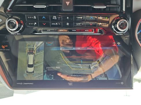 Used 2021 Toyota Highlander Platinum image 28