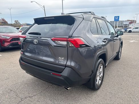 Used 2022 Toyota RAV4 XLE image 9