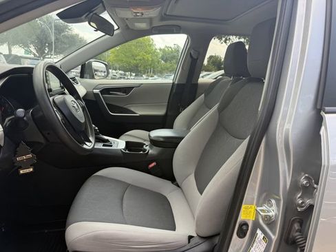 Used 2019 Toyota RAV4 XLE w/ All Weather Liner Package AWD/4WD image 25