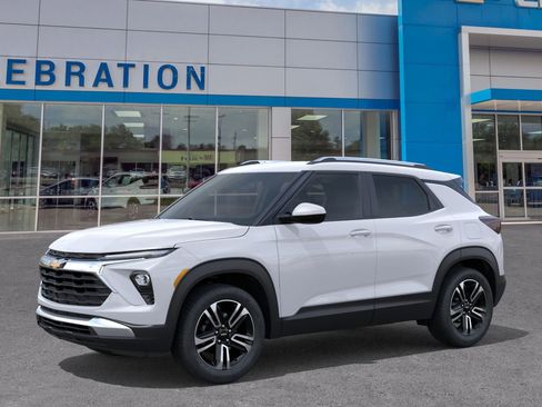 New 2026 Chevrolet TrailBlazer LT w/ Convenience Package image 2