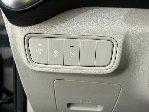 Used 2023 Kia Soul LX image 28