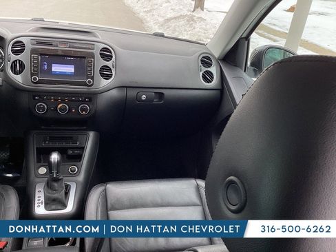 Used 2017 Volkswagen Tiguan Sport image 8