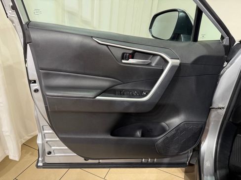 Certified 2025 Toyota RAV4 XLE AWD/4WD image 15