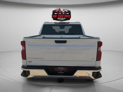 Used 2024 Chevrolet Silverado 1500 LT AWD/4WD image 6