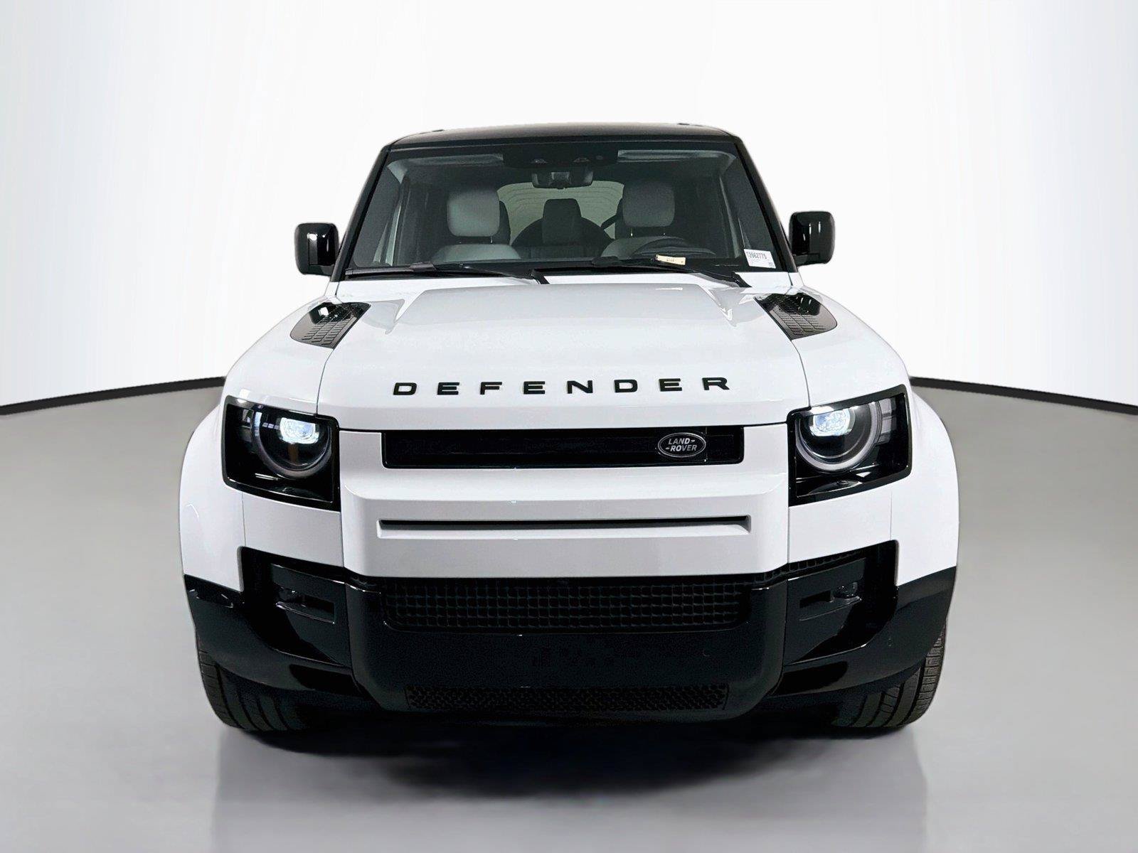 New 2026 Land Rover Defender 110 X-Dynamic SE AWD/4WD image 2