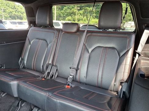 Used 2019 Ford Expedition Limited w/ Equipment Group 303A AWD/4WD image 8