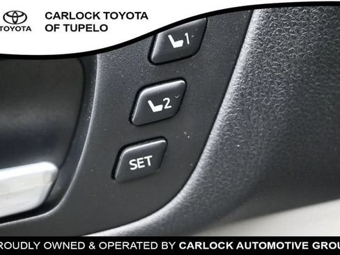 Used 2018 Toyota Highlander Limited FWD image 22