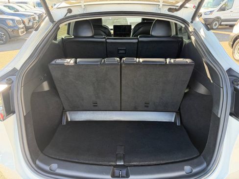 Used 2021 Tesla Model Y Long Range AWD/4WD image 31