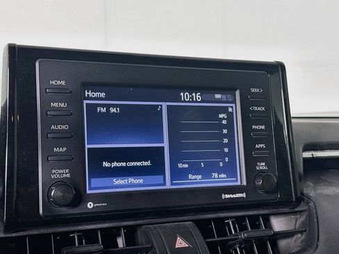 Used 2021 Toyota RAV4 LE FWD image 19